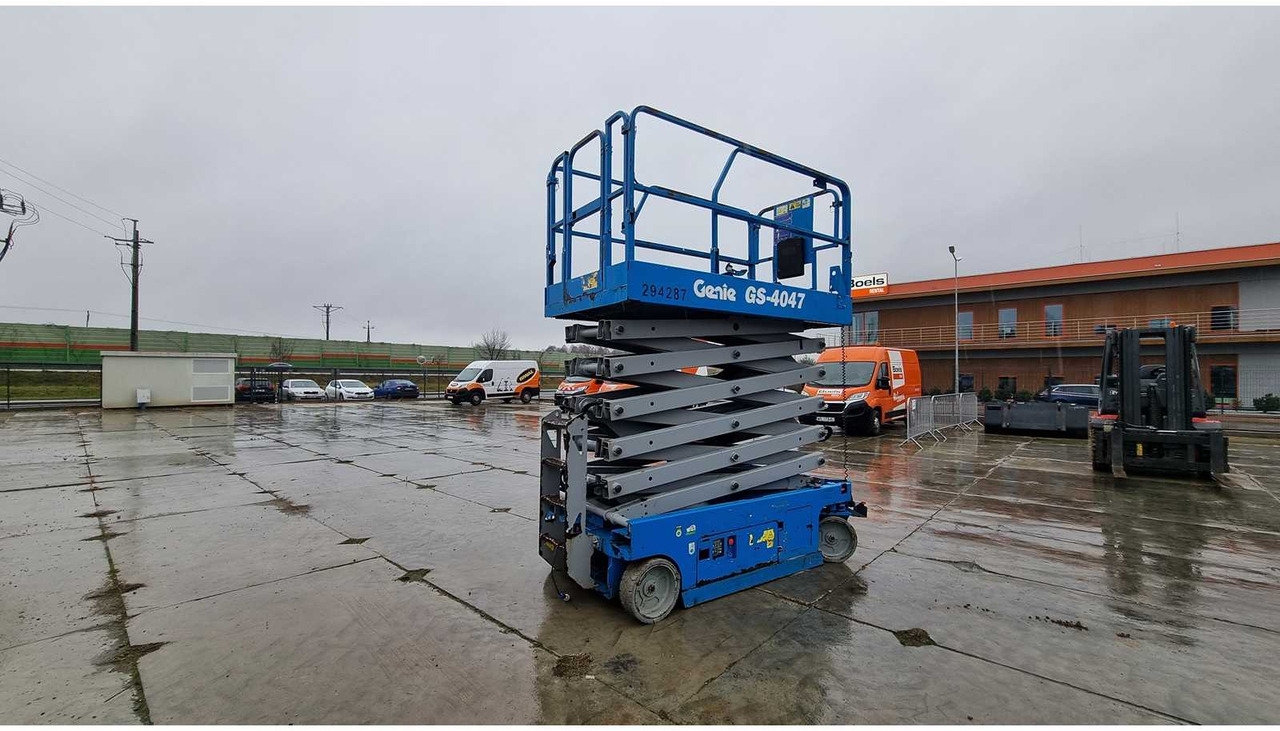 GENIE - GS4047 - AERIAL WORK PLATFORMS - 2015 (77294287) - Piattaforma aerea: foto 2 GENIE - GS4047 - AERIAL WORK PLATFORMS - 2015 (77294287) - Piattaforma aerea: foto 2