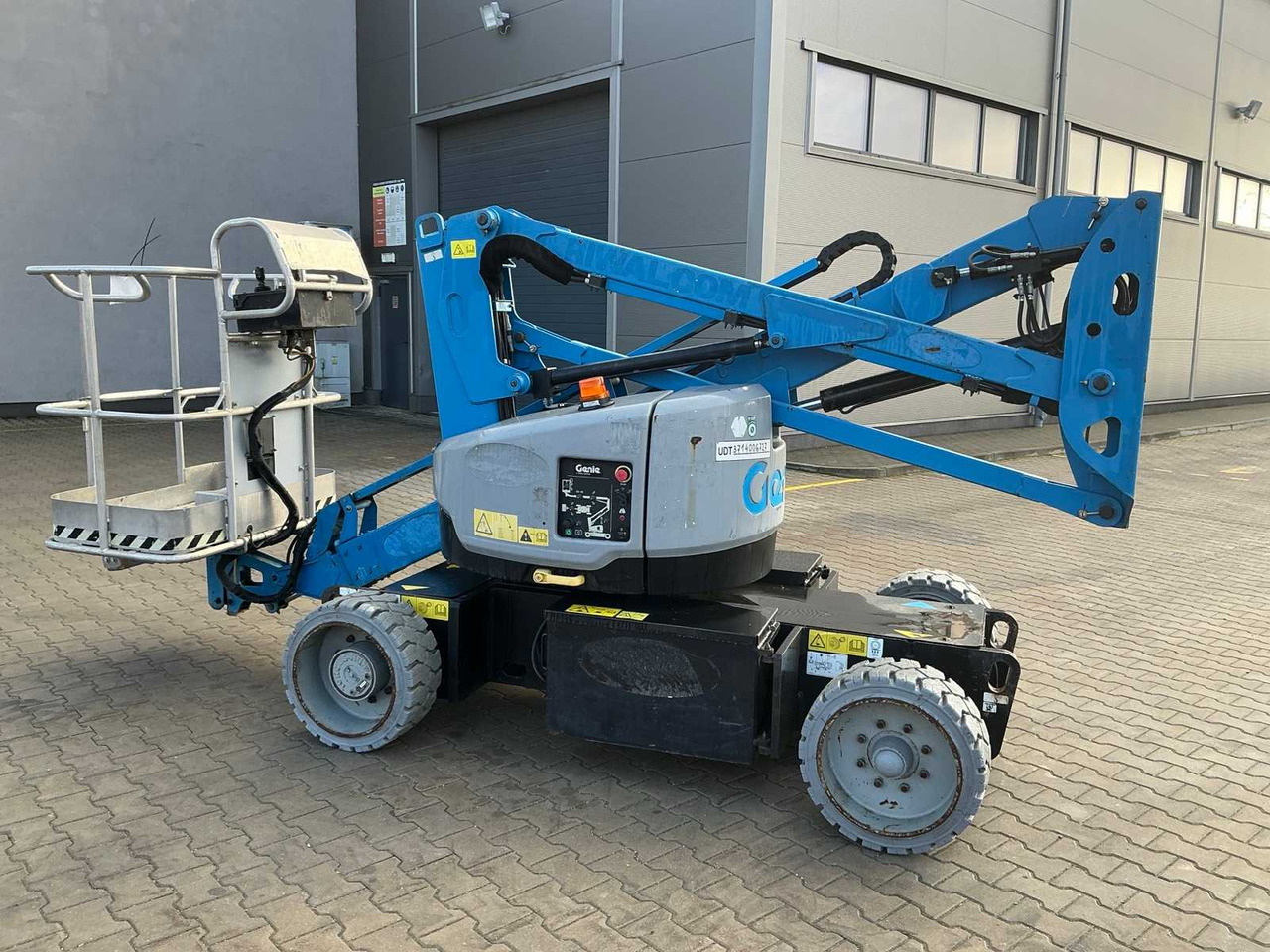 GENIE - Z33/18 - AERIAL WORK PLATFORMS - 2015 (EBA12015014) - Piattaforma aerea: foto 2 GENIE - Z33/18 - AERIAL WORK PLATFORMS - 2015 (EBA12015014) - Piattaforma aerea: foto 2