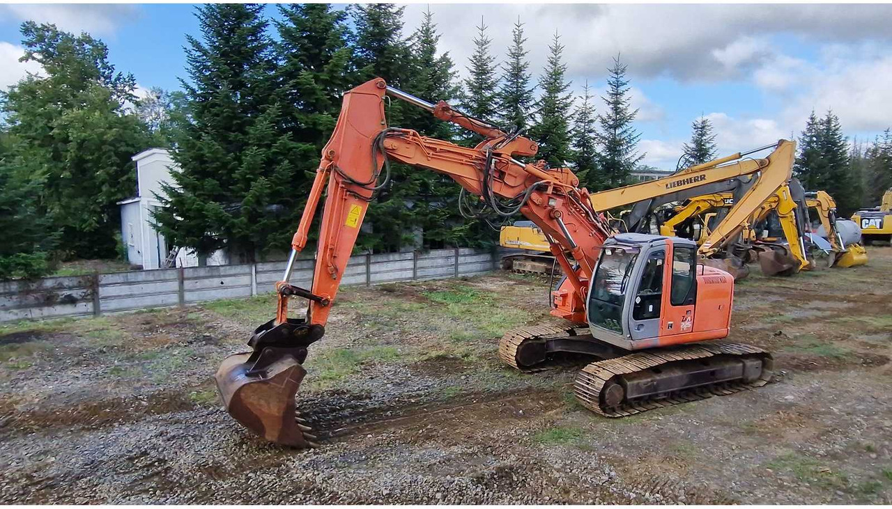 HITACHI ZX225USLC - Escavatore cingolato: foto 1 HITACHI ZX225USLC - Escavatore cingolato: foto 1