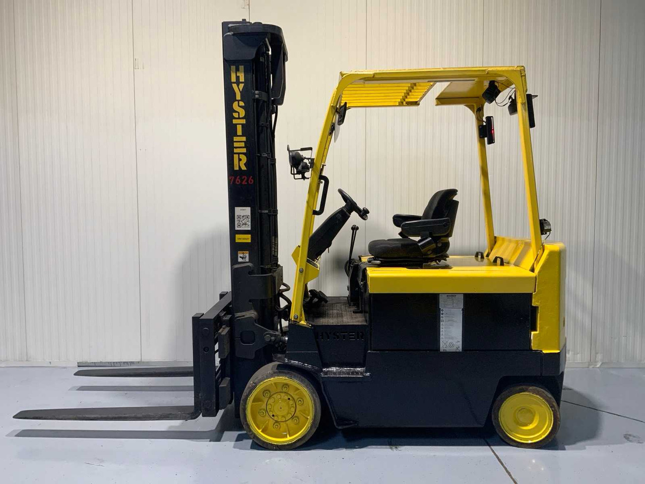 HYSTER E4.00XL FORKLIFT FORK POSITIONER, SIDE SHIFT, BLUESPOT, ACCUMULATOR - Carrello elevatore: foto 2 HYSTER E4.00XL FORKLIFT FORK POSITIONER, SIDE SHIFT, BLUESPOT, ACCUMULATOR - Carrello elevatore: foto 2
