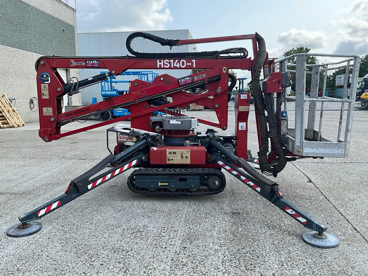 Hinowa Gold Lift 1470 - Piattaforma aerea: foto 4 Hinowa Gold Lift 1470 - Piattaforma aerea: foto 4