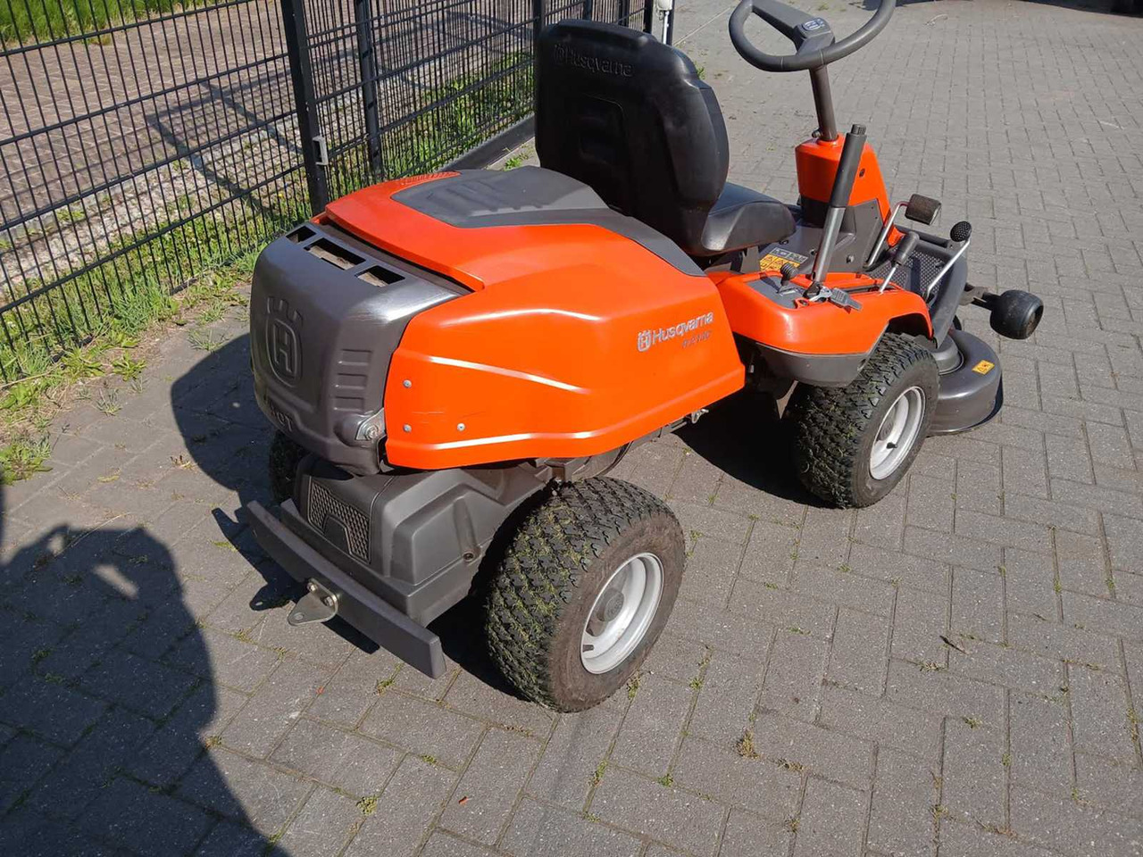 Husqvarna R213c - Tagliaerba: foto 3 Husqvarna R213c - Tagliaerba: foto 3