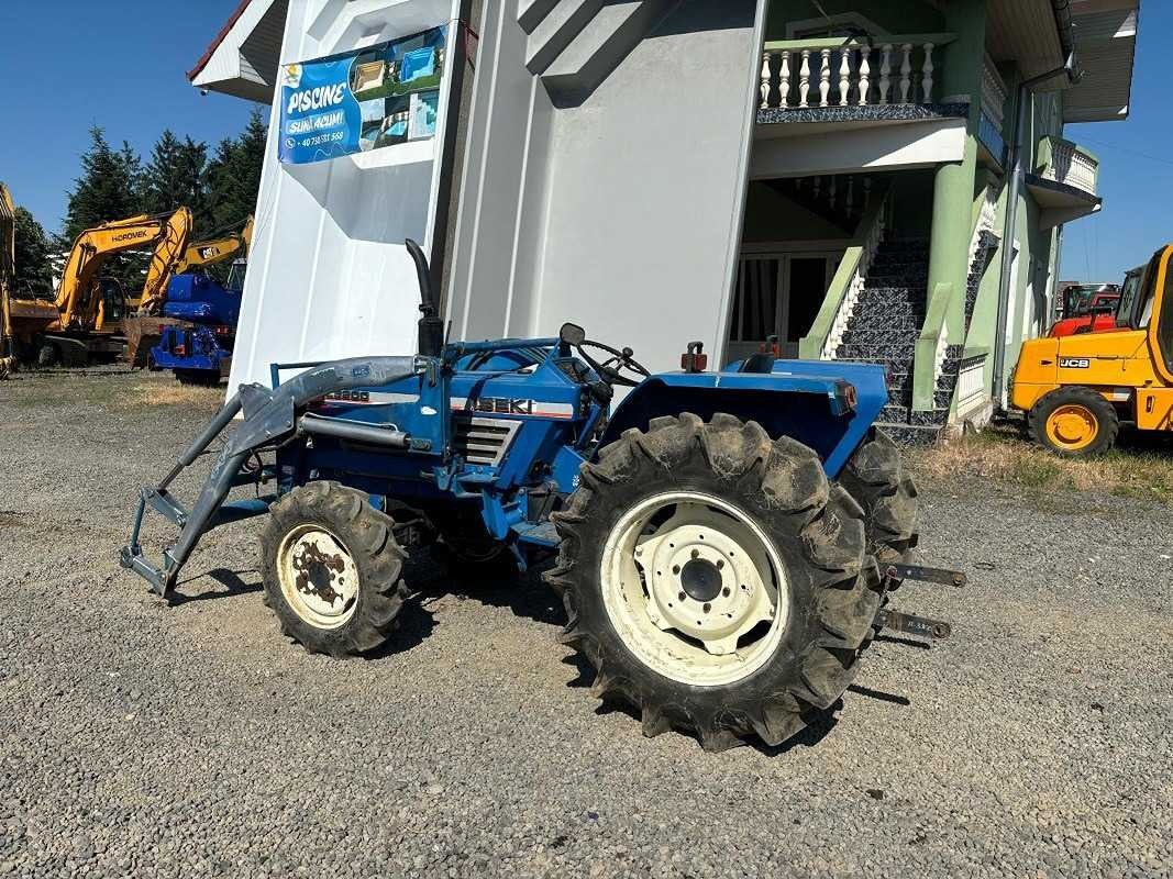 ISEKI 4-WHEEL DRIVE TRACTOR - Trattore: foto 2 ISEKI 4-WHEEL DRIVE TRACTOR - Trattore: foto 2