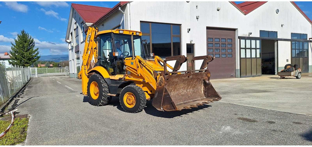JCB - 3CX - BACKHOE LOADER - 2004 - Terna: foto 5 JCB - 3CX - BACKHOE LOADER - 2004 - Terna: foto 5