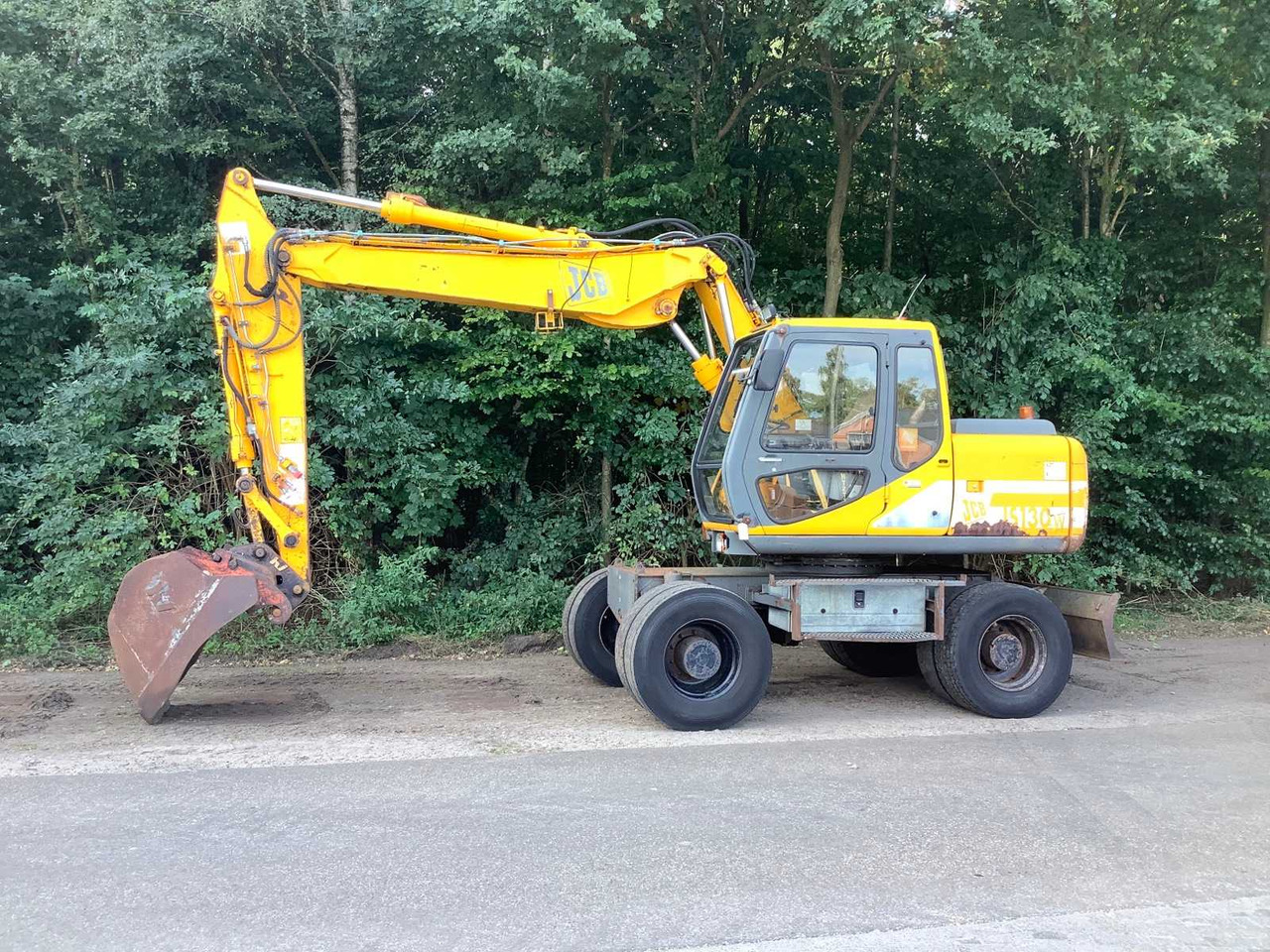JCB JS130W - Escavatore gommato: foto 2 JCB JS130W - Escavatore gommato: foto 2