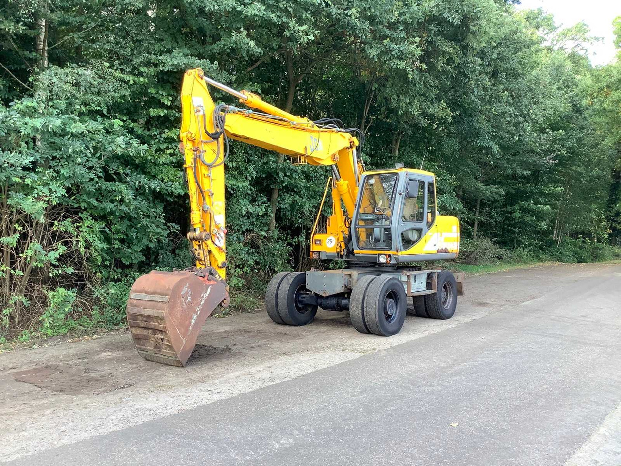 JCB JS130W - Escavatore gommato: foto 1 JCB JS130W - Escavatore gommato: foto 1
