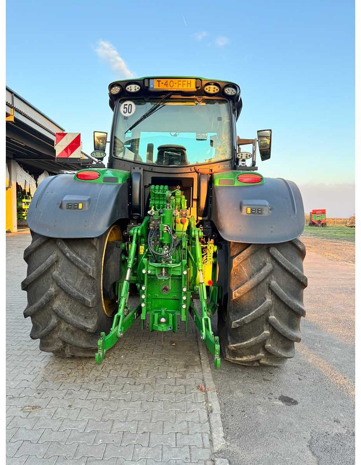 Trattore JOHN DEERE 6R 250 - E18: foto 10 Trattore JOHN DEERE 6R 250 - E18: foto 10