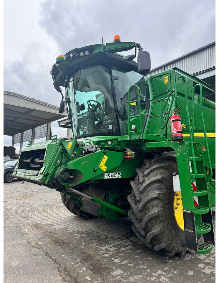 JOHN DEERE T660I - Mietitrebbia: foto 4 JOHN DEERE T660I - Mietitrebbia: foto 4