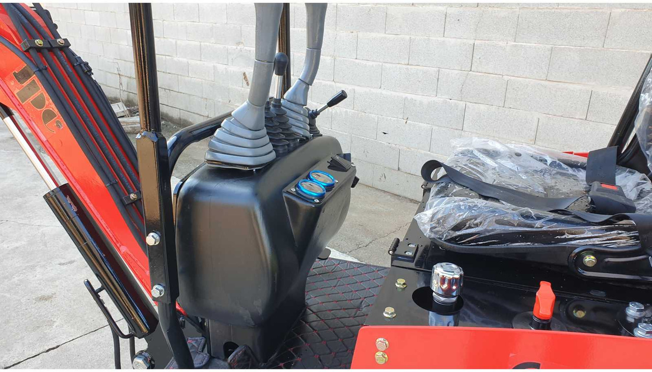 JPC HT12 MINI EXCAVATOR - Miniescavatore: foto 3 JPC HT12 MINI EXCAVATOR - Miniescavatore: foto 3