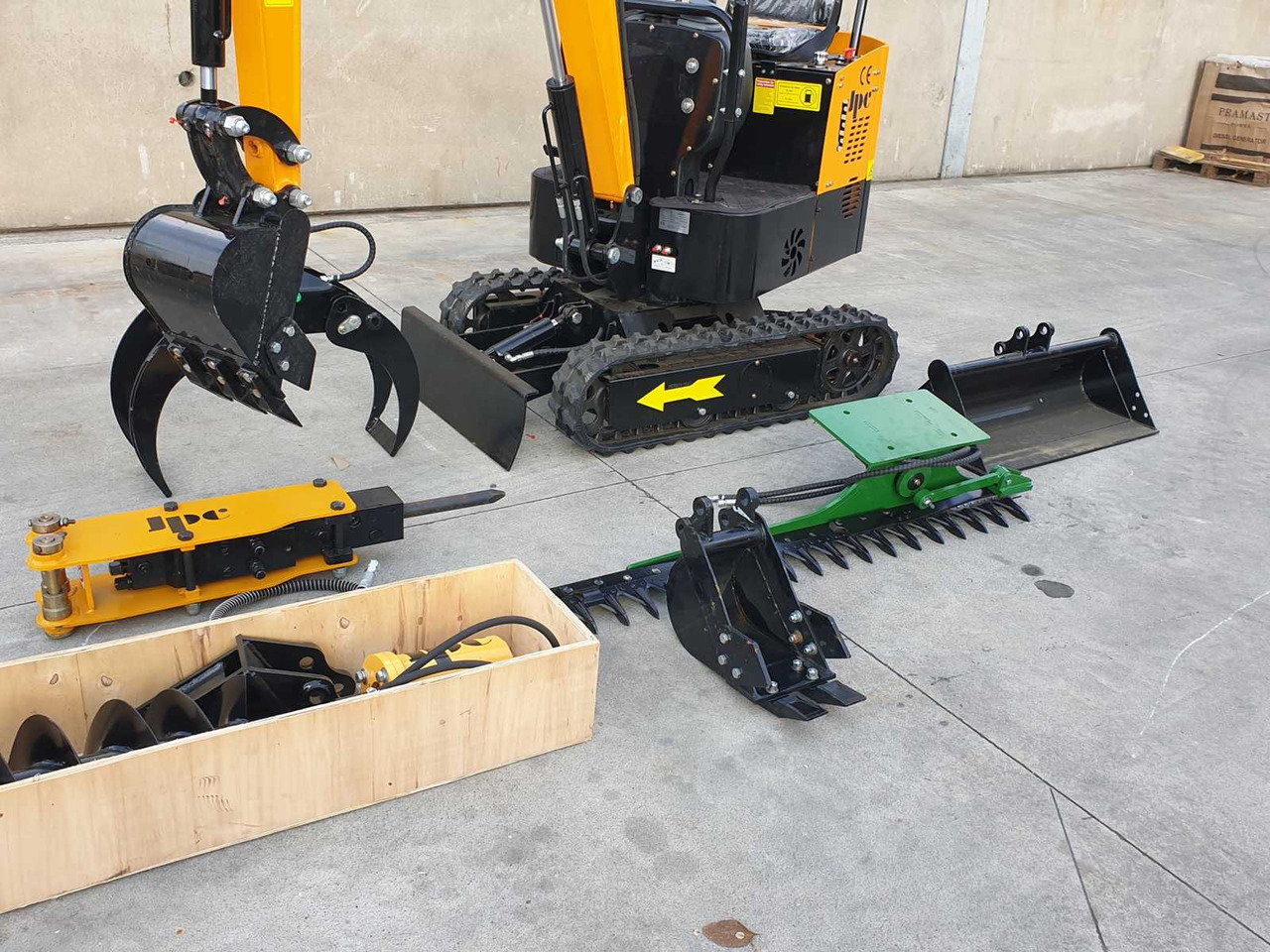 JPC JPC HT12 MINI EXCAVATOR WITH ATTACHMENTS - Miniescavatore: foto 2 JPC JPC HT12 MINI EXCAVATOR WITH ATTACHMENTS - Miniescavatore: foto 2