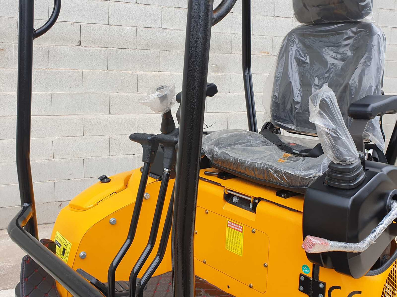 JPC JPC HT18 MINI EXCAVATOR - Miniescavatore: foto 4 JPC JPC HT18 MINI EXCAVATOR - Miniescavatore: foto 4