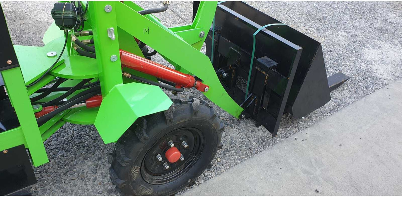 JPC ME18 4X4 WHEEL LOADER - Pala gommata: foto 5 JPC ME18 4X4 WHEEL LOADER - Pala gommata: foto 5