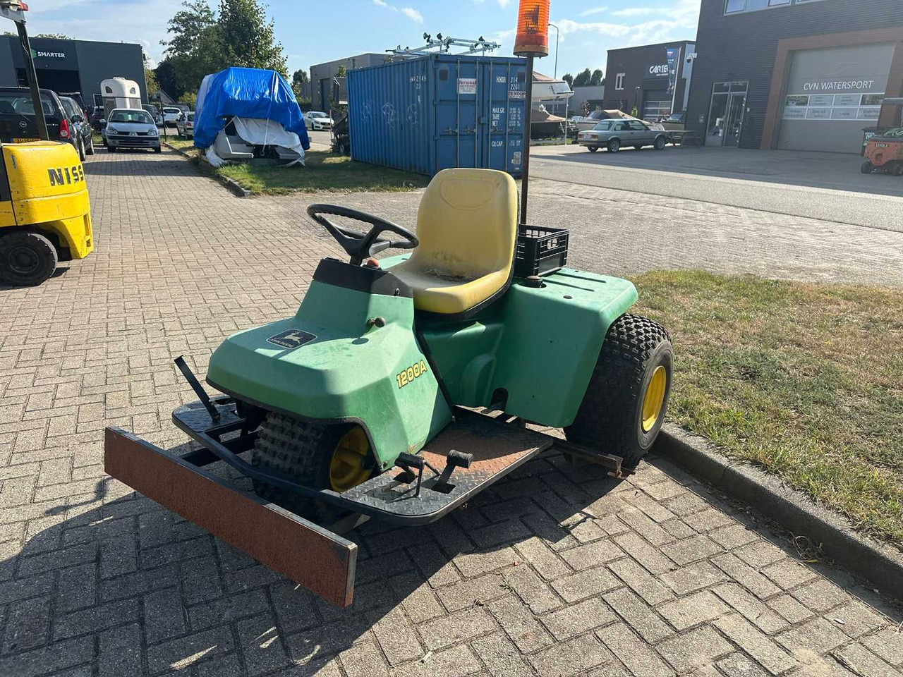 John Deere 1200 a - Tagliaerba: foto 1 John Deere 1200 a - Tagliaerba: foto 1