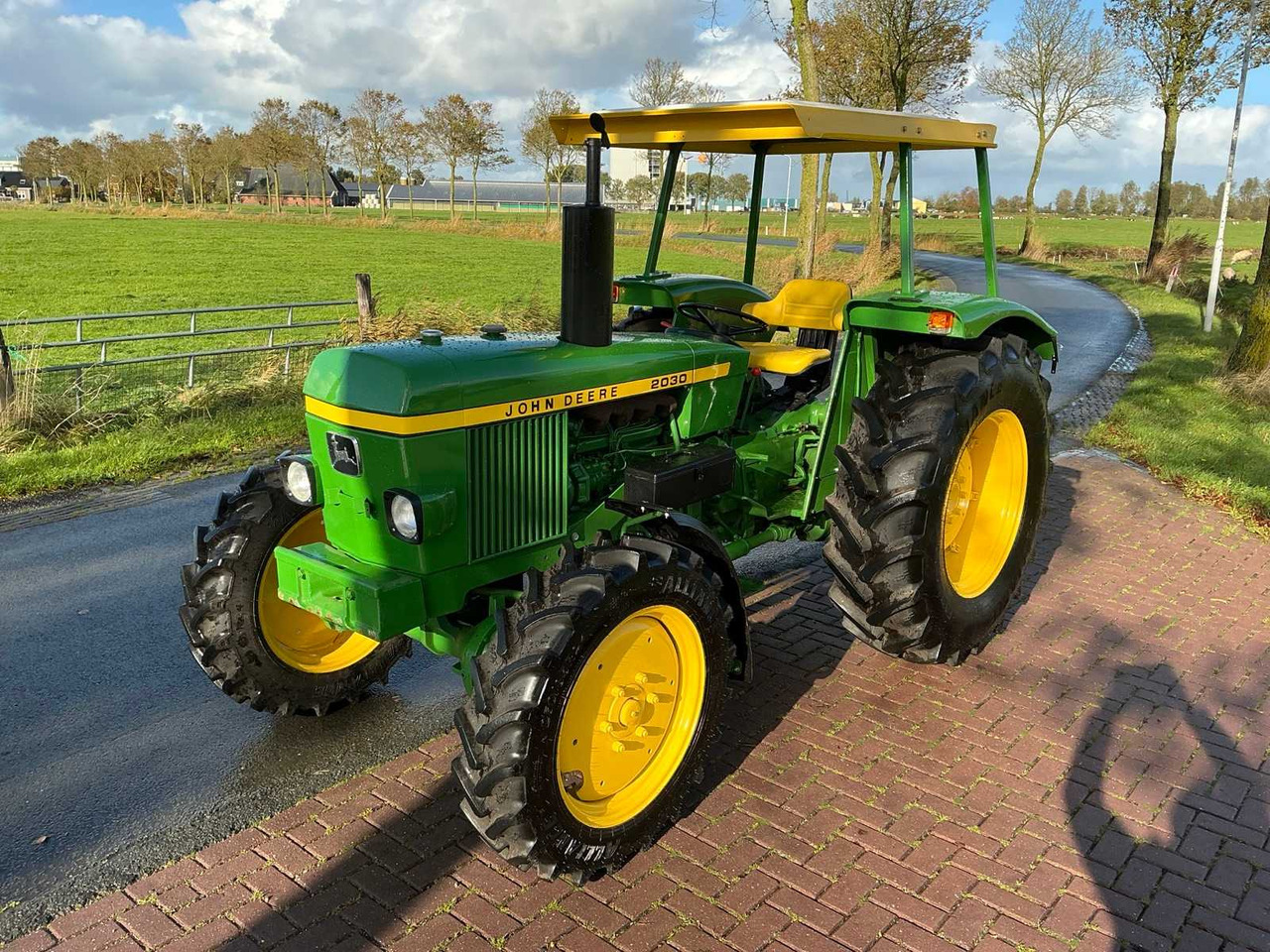 John Deere 1977 JOHN DEERE 2030S ALL-WHEEL DRIVE FARM TRACTOR - Trattore: foto 2 John Deere 1977 JOHN DEERE 2030S ALL-WHEEL DRIVE FARM TRACTOR - Trattore: foto 2