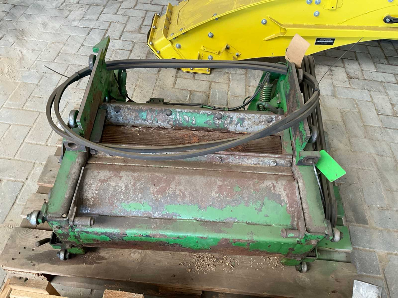 John Deere 6750 - Trincia: foto 1 John Deere 6750 - Trincia: foto 1