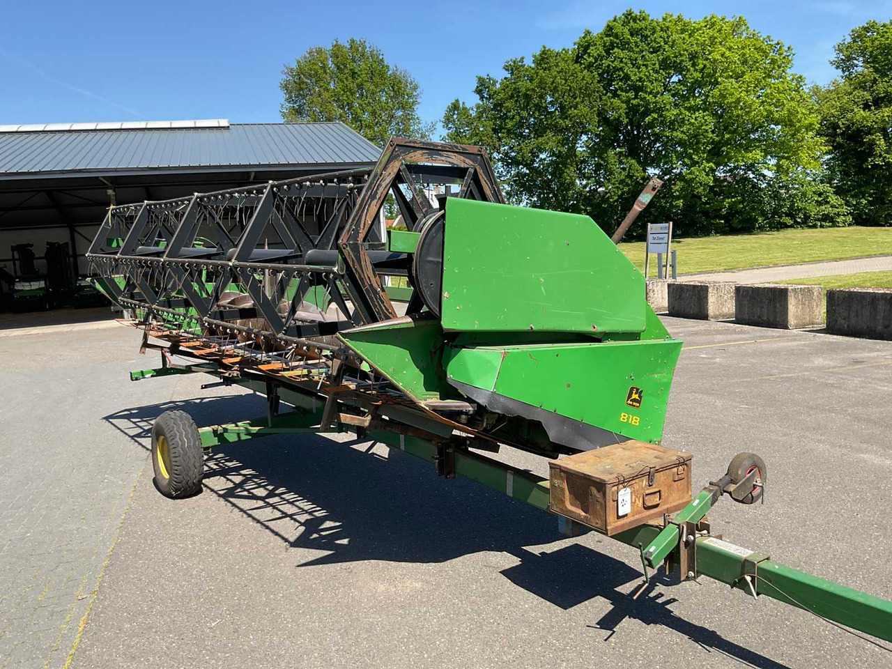 John Deere 818 - Mietitrebbia: foto 1 John Deere 818 - Mietitrebbia: foto 1