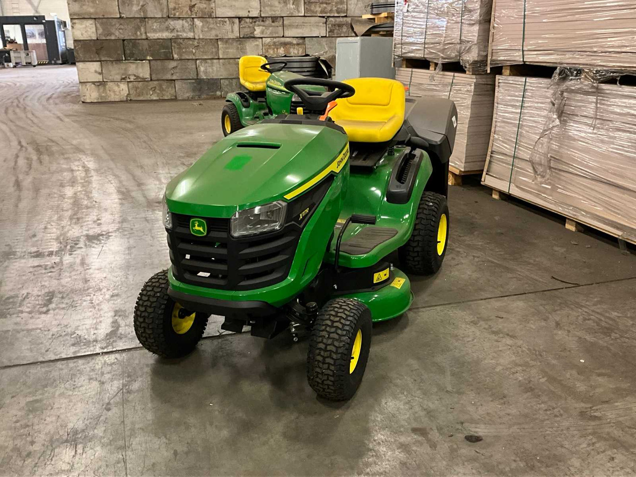 John Deere X117R - Tagliaerba: foto 2 John Deere X117R - Tagliaerba: foto 2