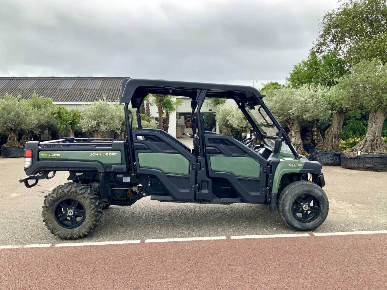 John deere Gator XUV 4x4 IRS - Trattore comunale: foto 5 John deere Gator XUV 4x4 IRS - Trattore comunale: foto 5