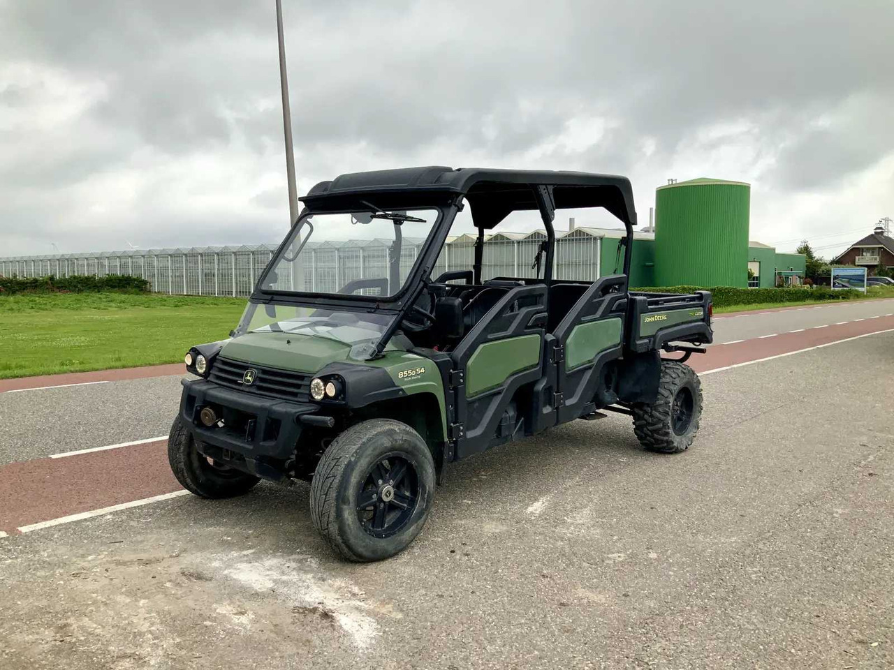 John deere Gator XUV 4x4 IRS - Trattore comunale: foto 1 John deere Gator XUV 4x4 IRS - Trattore comunale: foto 1