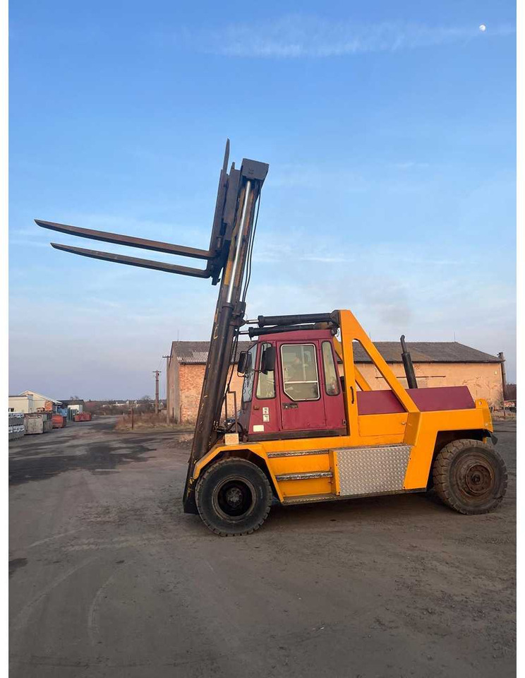KLIPPAN HYTT AB - HEAVY-DUTY DIESEL FORKLIFT 16T - 1990 - Carrello elevatore: foto 1 KLIPPAN HYTT AB - HEAVY-DUTY DIESEL FORKLIFT 16T - 1990 - Carrello elevatore: foto 1