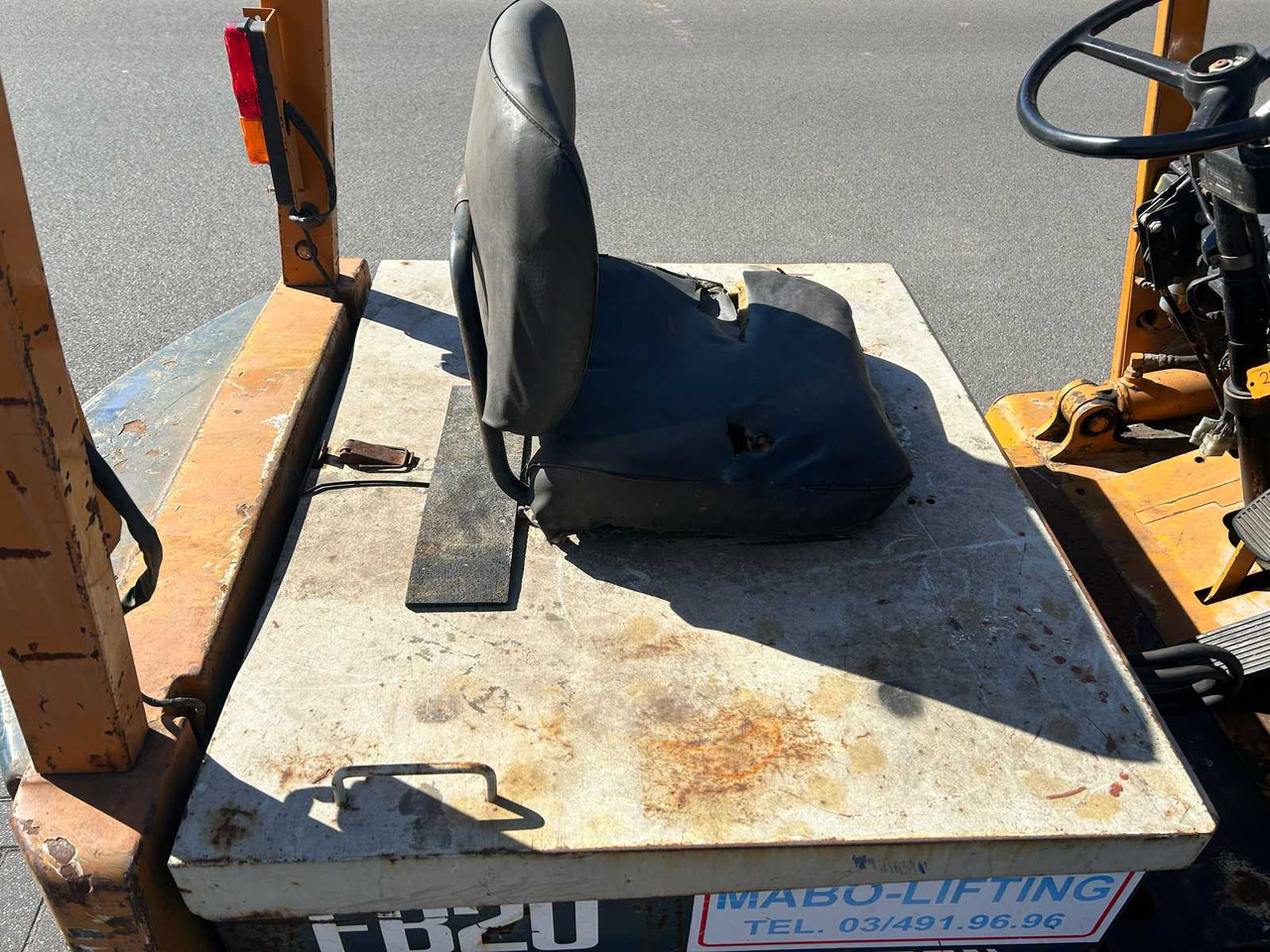 Carrello elevatore KOMATSU FB20-3 FORKLIFT: foto 13 Carrello elevatore KOMATSU FB20-3 FORKLIFT: foto 13