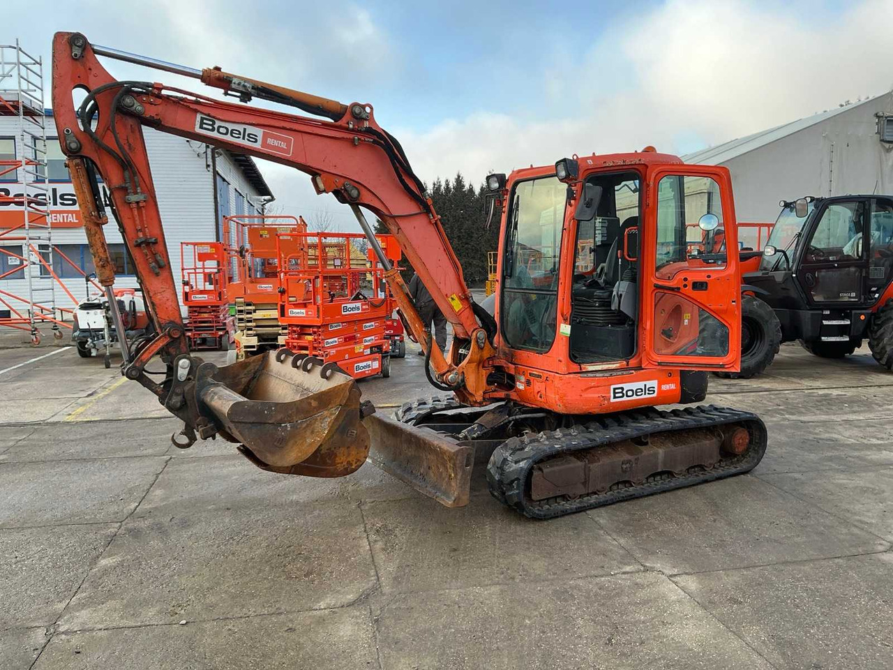 KUBOTA - U55-4 KGLS2 - MIDI-EXCAVATOR - 2015 (135400101) - Escavatore: foto 1 KUBOTA - U55-4 KGLS2 - MIDI-EXCAVATOR - 2015 (135400101) - Escavatore: foto 1