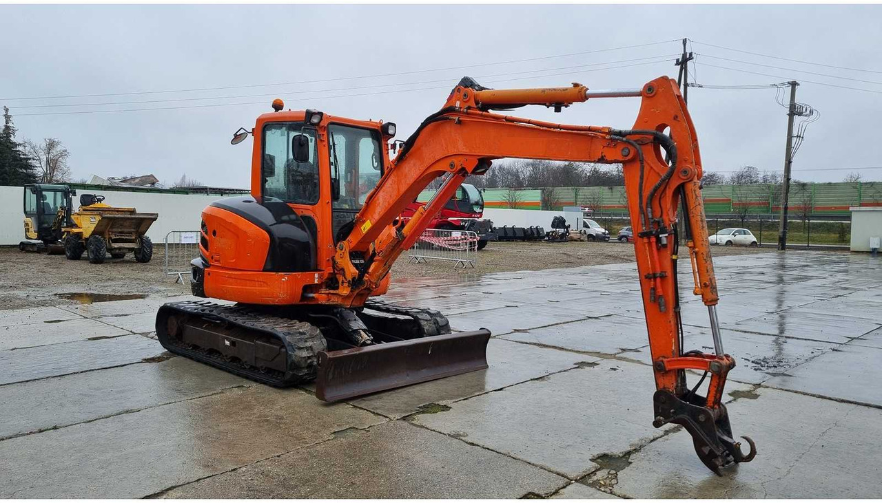 KUBOTA - U55-4 KGLS2 - MIDI-EXCAVATOR - 2015 (135400102) - Escavatore: foto 4 KUBOTA - U55-4 KGLS2 - MIDI-EXCAVATOR - 2015 (135400102) - Escavatore: foto 4
