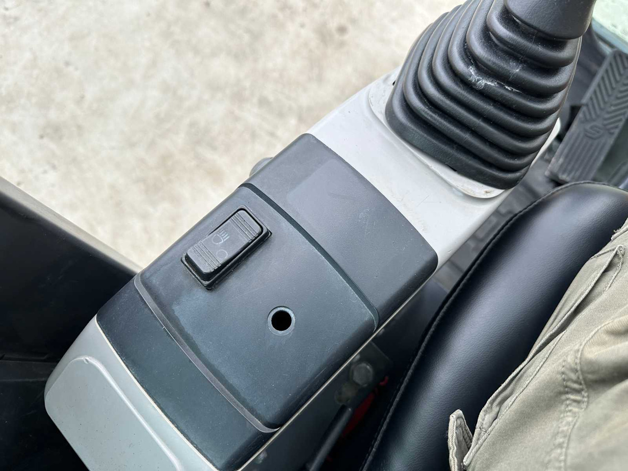 Escavatore cingolato Komatsu PC56-7: foto 35