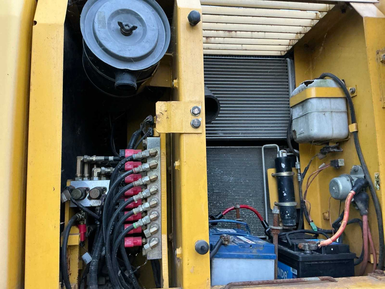 Escavatore gommato Komatsu PW 130 -7K: foto 34