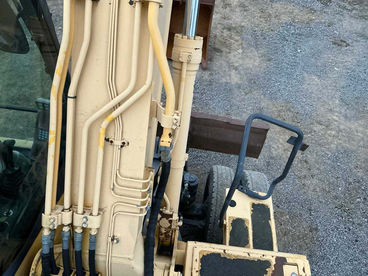Escavatore gommato Komatsu PW 130 -7K: foto 47