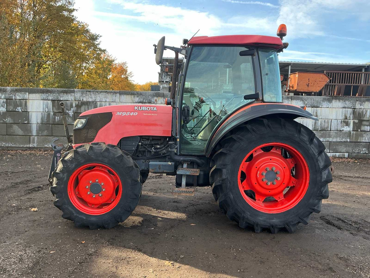 Kubota 2008 KUBOTA M9540H-C FOUR WHEEL DRIVE FARM TRACTOR - Trattore: foto 3 Kubota 2008 KUBOTA M9540H-C FOUR WHEEL DRIVE FARM TRACTOR - Trattore: foto 3