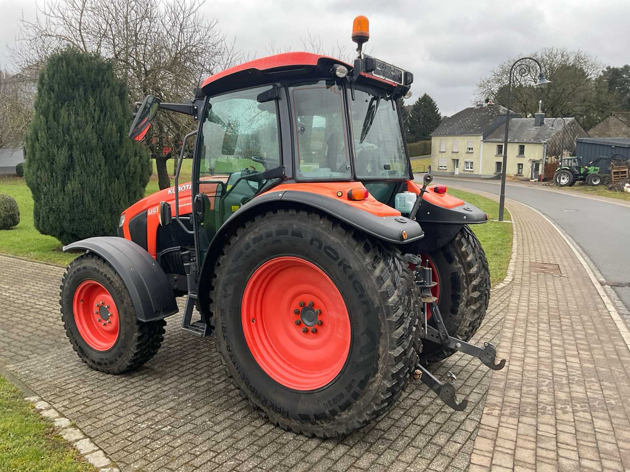 Kubota 2020 KUBOTA M5111 FOUR WHEEL DRIVE FARM TRACTOR - Trattore: foto 3 Kubota 2020 KUBOTA M5111 FOUR WHEEL DRIVE FARM TRACTOR - Trattore: foto 3