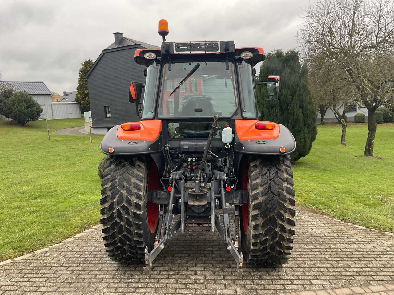 Kubota 2020 KUBOTA M5111 FOUR WHEEL DRIVE FARM TRACTOR - Trattore: foto 4 Kubota 2020 KUBOTA M5111 FOUR WHEEL DRIVE FARM TRACTOR - Trattore: foto 4