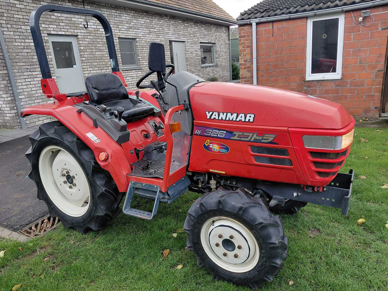 Kubota AF 326 - Trattore piccolo: foto 2 Kubota AF 326 - Trattore piccolo: foto 2