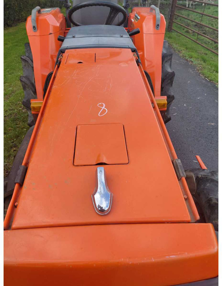 Kubota GL 200 - Trattore piccolo: foto 5 Kubota GL 200 - Trattore piccolo: foto 5