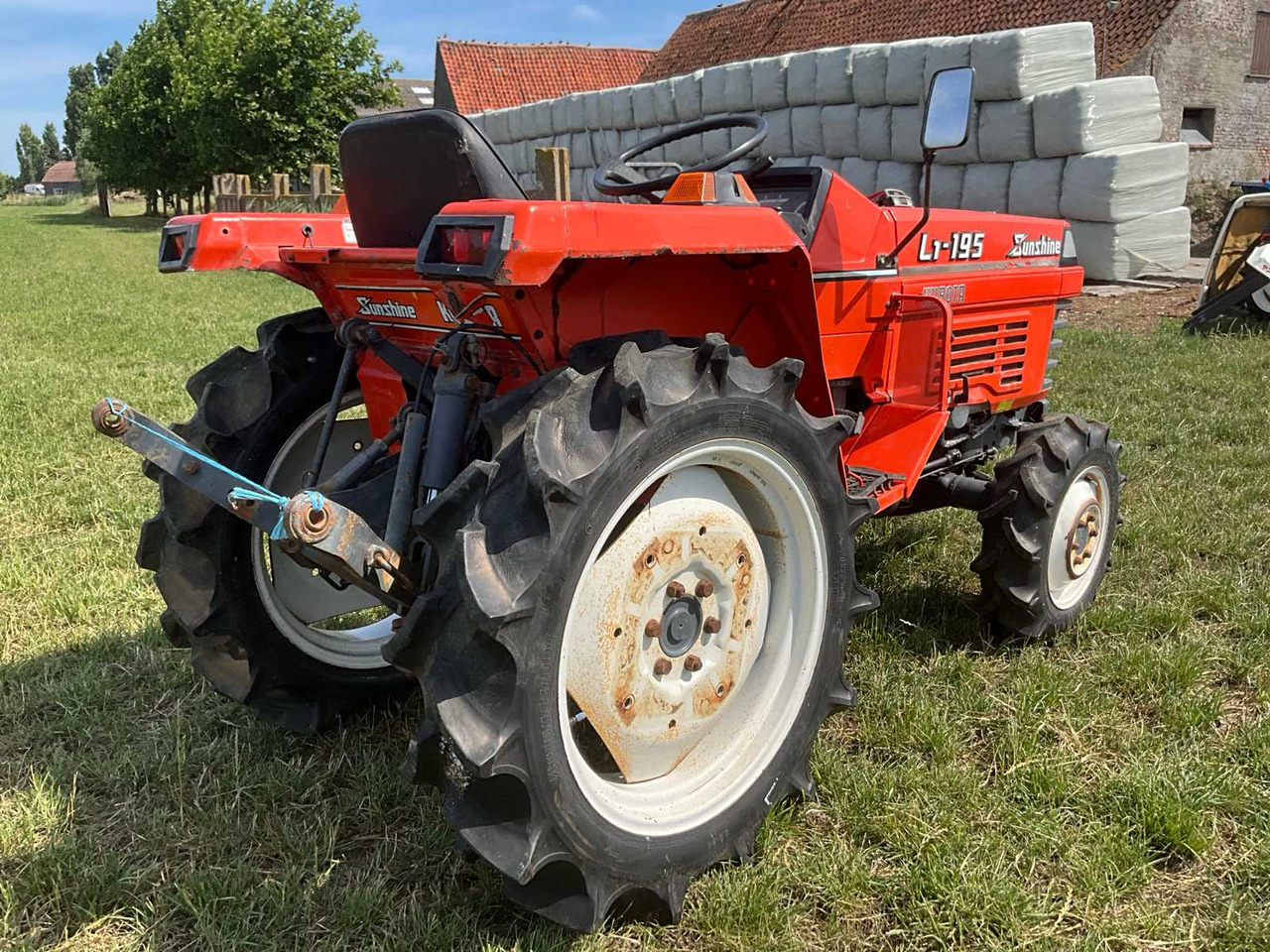 Kubota L1-195 - Trattore piccolo: foto 5 Kubota L1-195 - Trattore piccolo: foto 5