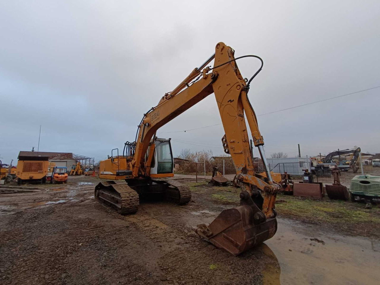 LIEBHERR - 2001 - R924 - TRACKED EXCAVATOR - Escavatore: foto 5 LIEBHERR - 2001 - R924 - TRACKED EXCAVATOR - Escavatore: foto 5