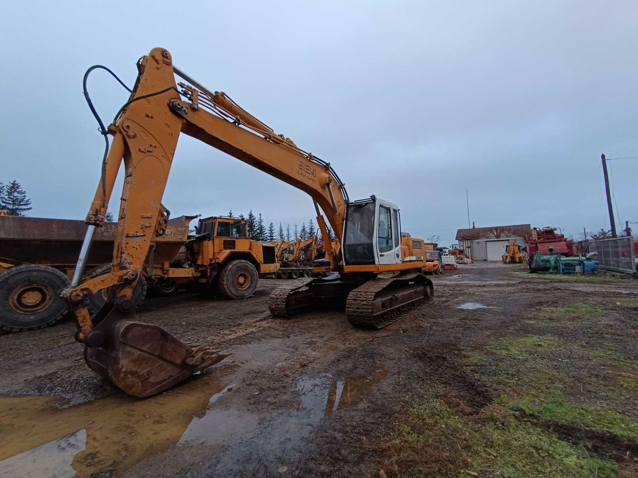 LIEBHERR - 2001 - R924 - TRACKED EXCAVATOR - Escavatore: foto 3 LIEBHERR - 2001 - R924 - TRACKED EXCAVATOR - Escavatore: foto 3