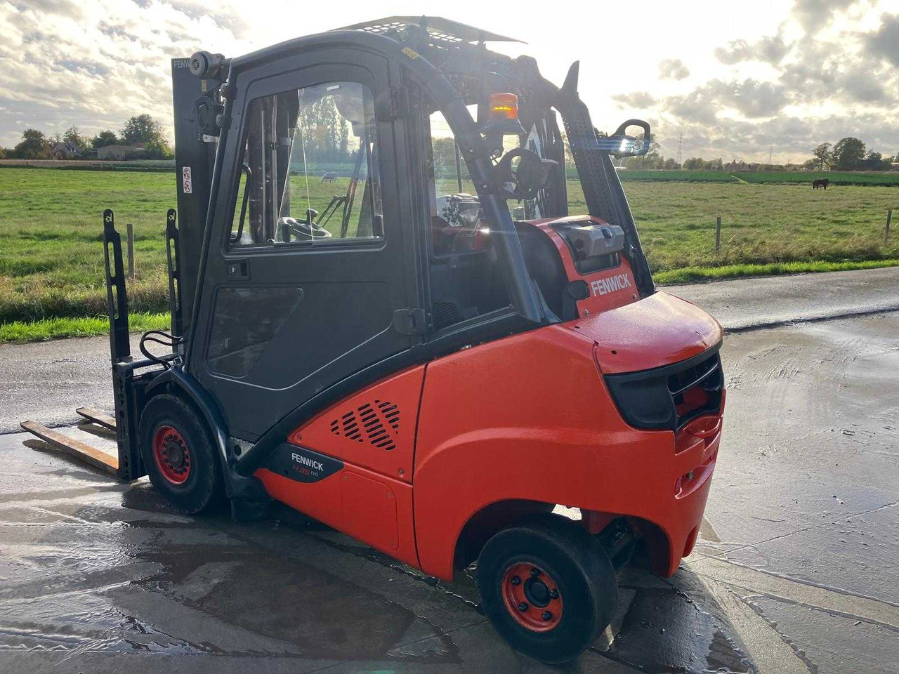 Carrello elevatore LINDE H35T-02 FORKLIFT TRUCK 2018: foto 9 Carrello elevatore LINDE H35T-02 FORKLIFT TRUCK 2018: foto 9