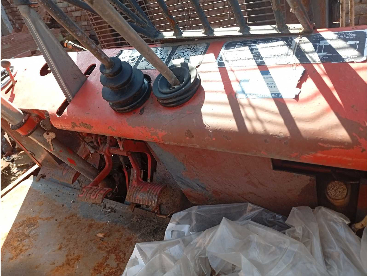 LINDE - H400 - DIESEL FORKLIFT TRUCK - 1989 - Carrello elevatore: foto 5 LINDE - H400 - DIESEL FORKLIFT TRUCK - 1989 - Carrello elevatore: foto 5