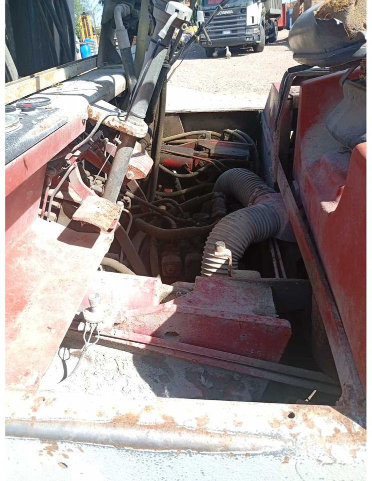 LINDE - H70D - DIESEL FORKLIFT - 2000 - Carrello elevatore: foto 3 LINDE - H70D - DIESEL FORKLIFT - 2000 - Carrello elevatore: foto 3