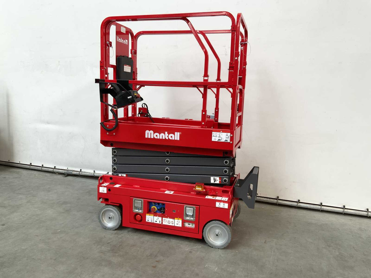 MANTALL - XE-60 MINI - SCISSOR LIFT AERIAL PLATFORM 6.4M - Piattaforma aerea: foto 4 MANTALL - XE-60 MINI - SCISSOR LIFT AERIAL PLATFORM 6.4M - Piattaforma aerea: foto 4