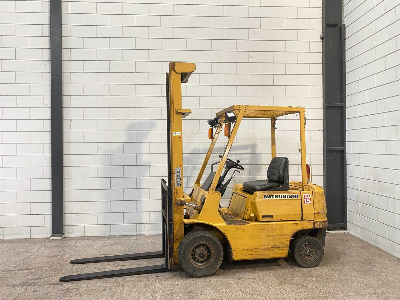 MITSUBISHI - FD 15 K - FORKLIFT TRUCK - Carrello elevatore: foto 1 MITSUBISHI - FD 15 K - FORKLIFT TRUCK - Carrello elevatore: foto 1