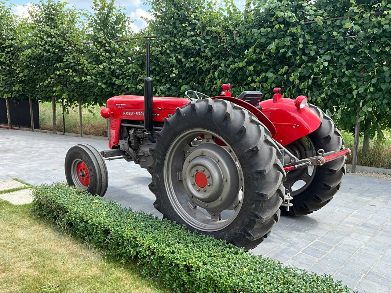 Massey Ferguson - Trattore: foto 3 Massey Ferguson - Trattore: foto 3