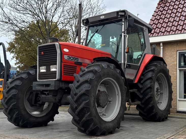 Massey-Ferguson MASSEY-FERGUSON - 3095 DATATRONIC - ALL-WHEEL DRIVE AGRICULTURAL TRACTOR - Trattore: foto 1 Massey-Ferguson MASSEY-FERGUSON - 3095 DATATRONIC - ALL-WHEEL DRIVE AGRICULTURAL TRACTOR - Trattore: foto 1