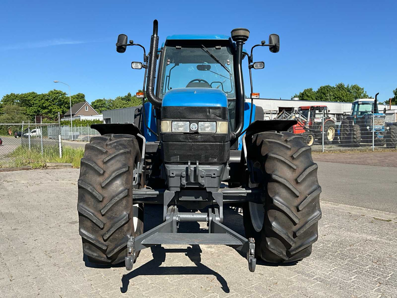 New Holland 8160 - Trattore: foto 3 New Holland 8160 - Trattore: foto 3