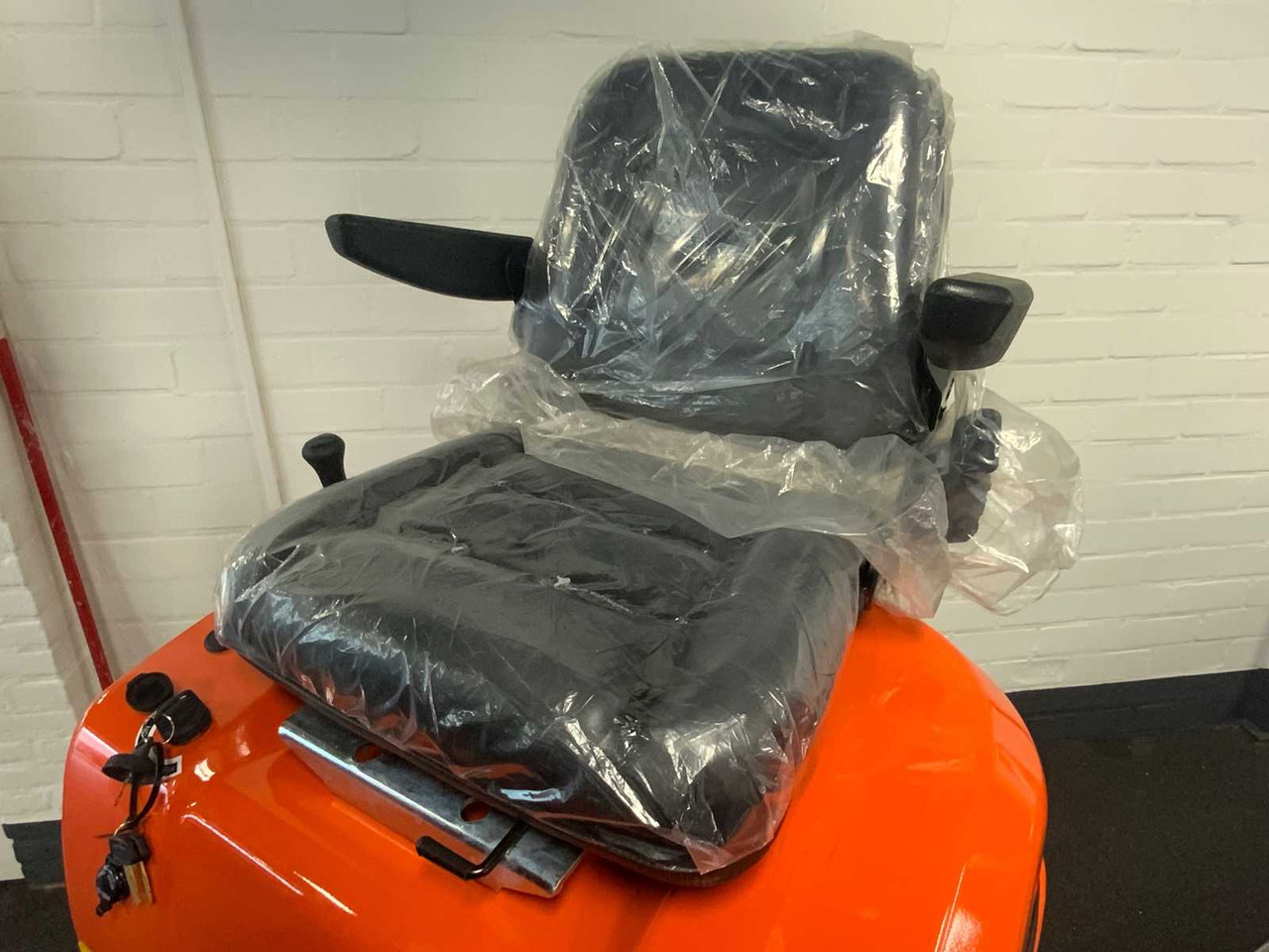 Powered-By-Kubota U105 - Miniescavatore: foto 5 Powered-By-Kubota U105 - Miniescavatore: foto 5