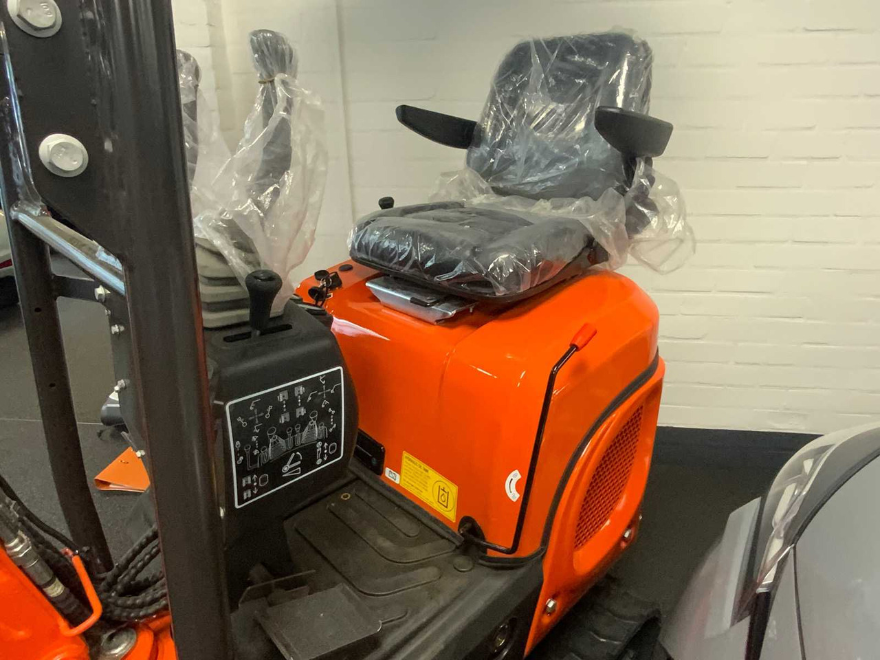 Powered-By-Kubota U105 - Miniescavatore: foto 4 Powered-By-Kubota U105 - Miniescavatore: foto 4