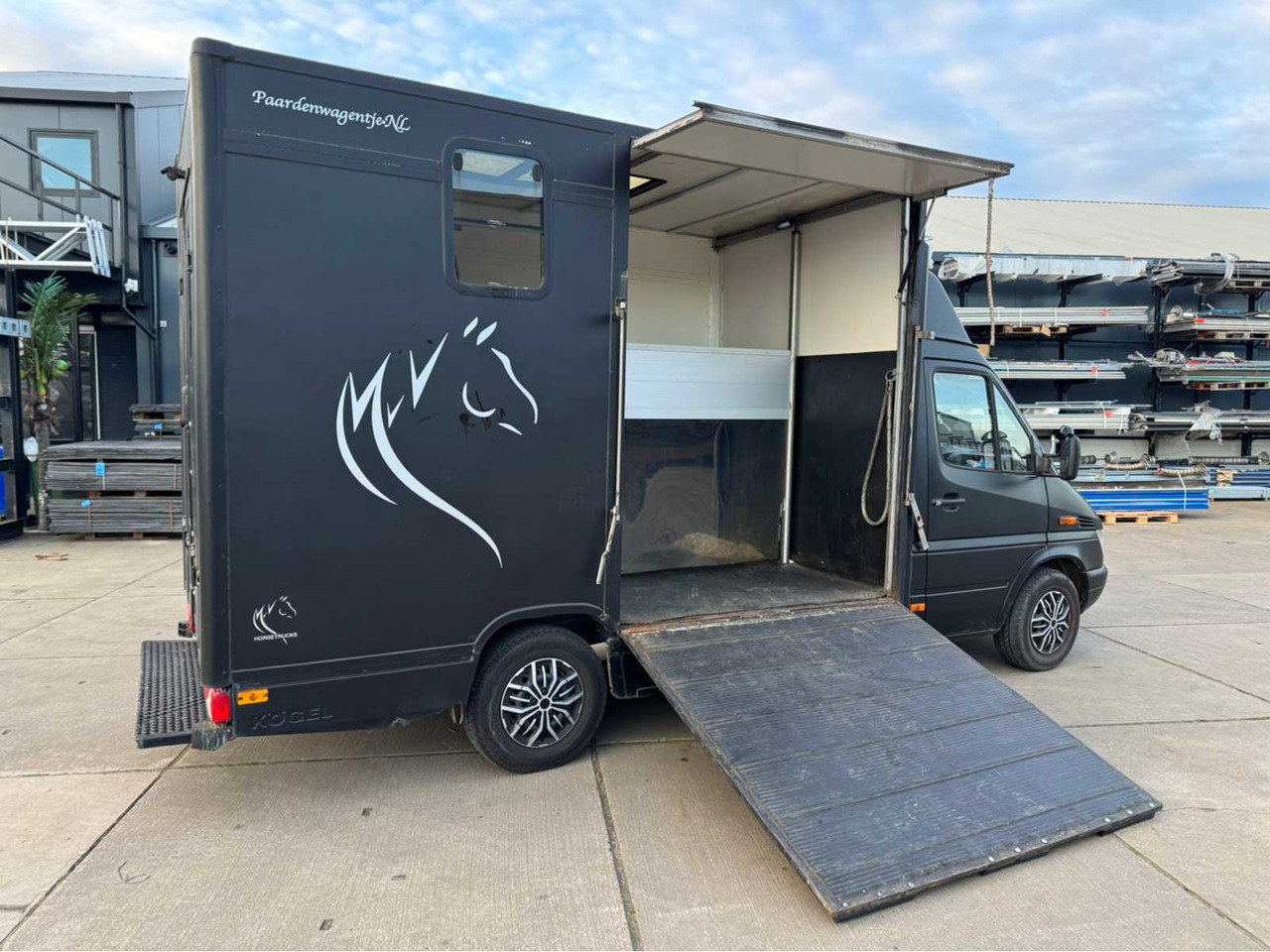 2002 MERCEDES-BENZ SPRINTER 903,6 P HORSE TRUCK - Rimorchio: foto 2 2002 MERCEDES-BENZ SPRINTER 903,6 P HORSE TRUCK - Rimorchio: foto 2