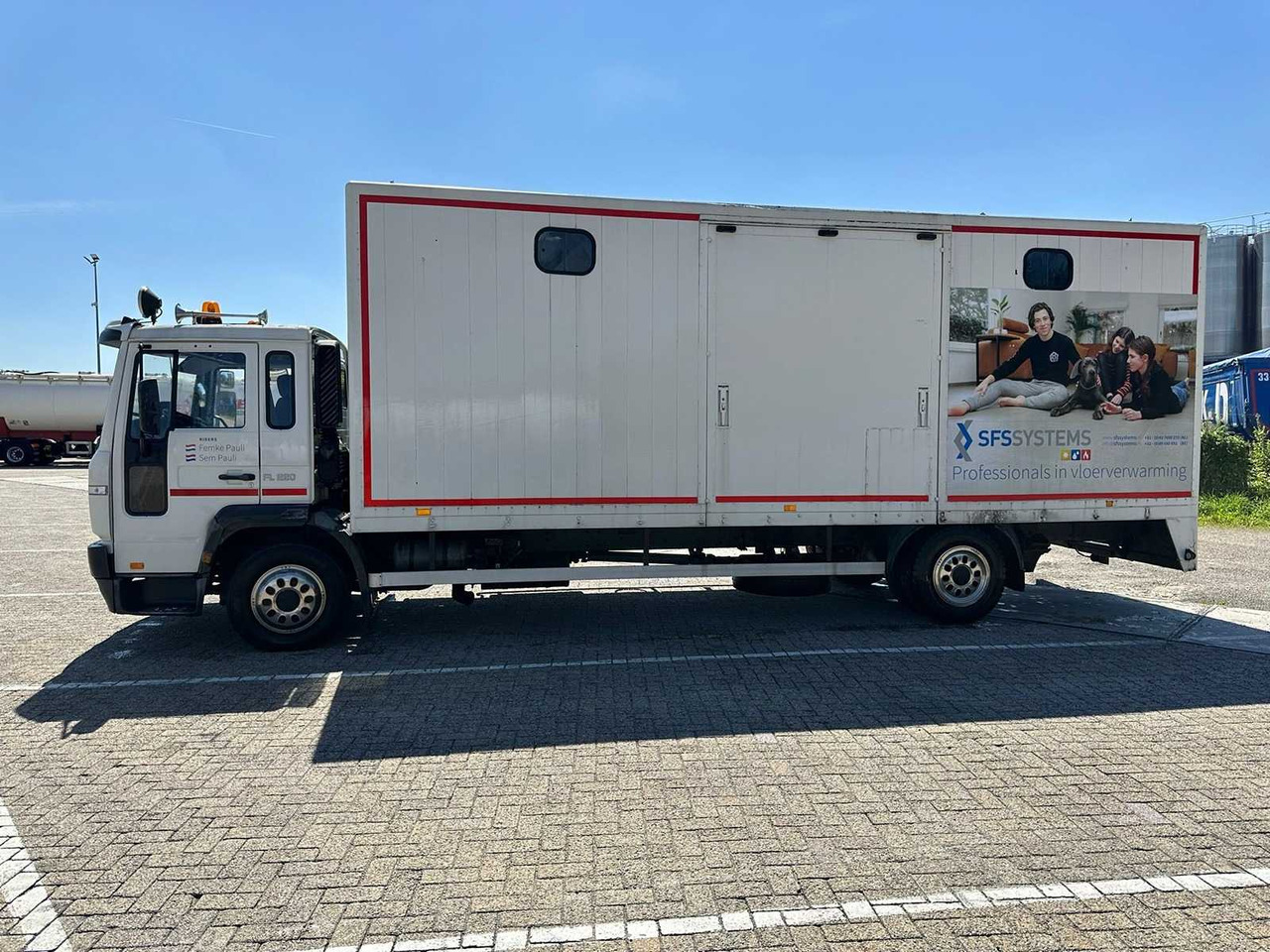 2002 VOLVO FL220 FL6H42R HORSE TRUCK - Rimorchio: foto 4 2002 VOLVO FL220 FL6H42R HORSE TRUCK - Rimorchio: foto 4